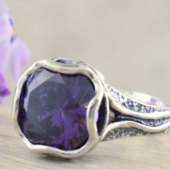 PLUM PERFECT RING size 7 - Picture 2 of 5